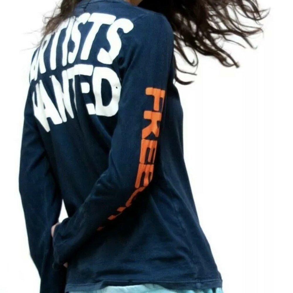 Freecity Artists Wanted Vintage Long Sleeve Shirt Top Faded Blue Wash Women’s L